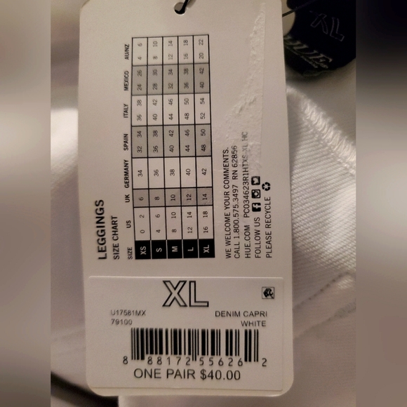 HUE- Denim Capri Leggings - Picture 3 of 3